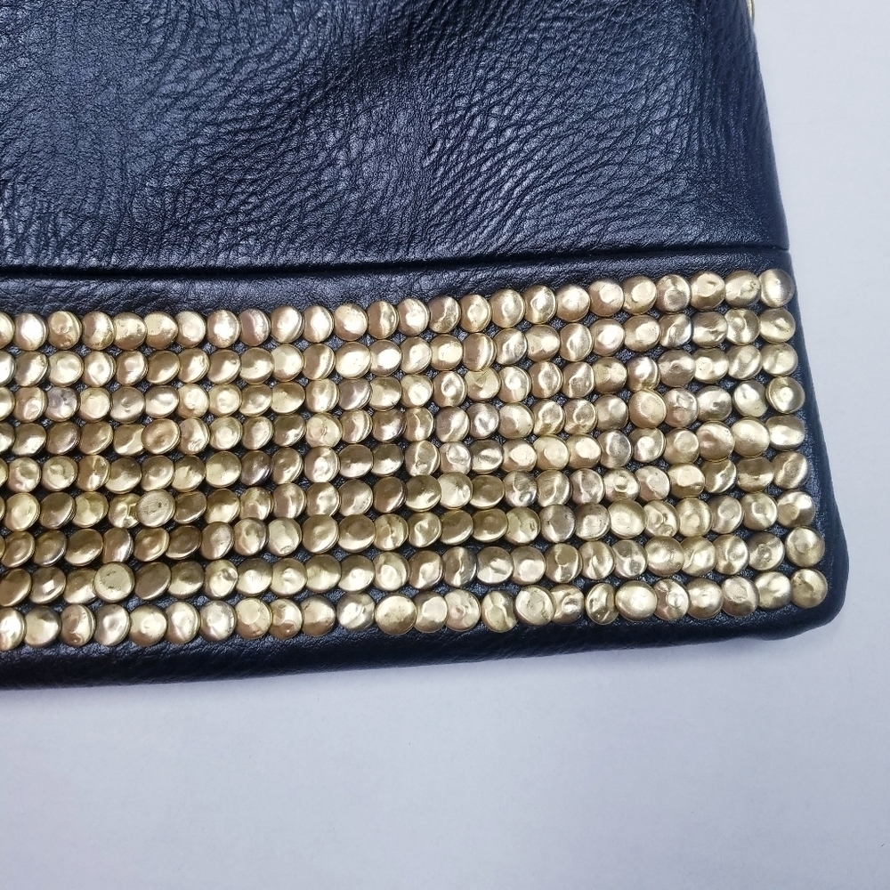 🌸Vegan Leather Gold Stud Purse + Chain - Picture 8 of 9